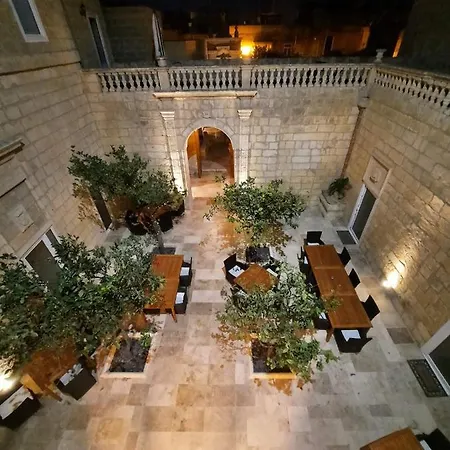 Palazzo Pisani Malta Boutique And Bed & Breakfast *